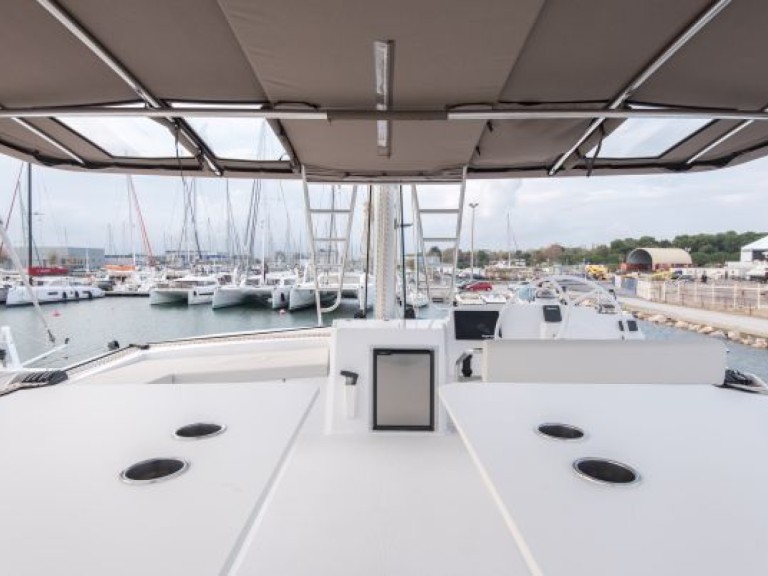 Catamaran to hire Anse Marcel at the best price