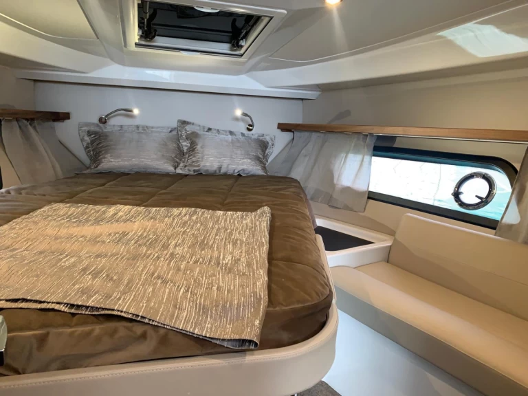 Motorboat to hire Trogir at the best price