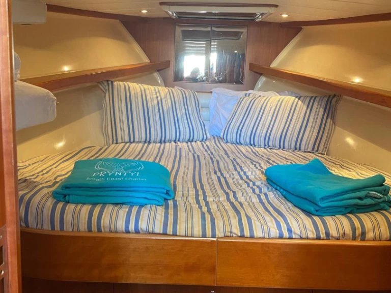 Fratelli Aprea Sorrento 32 Semi Cabinato charter bareboat or skippered in  Salerno