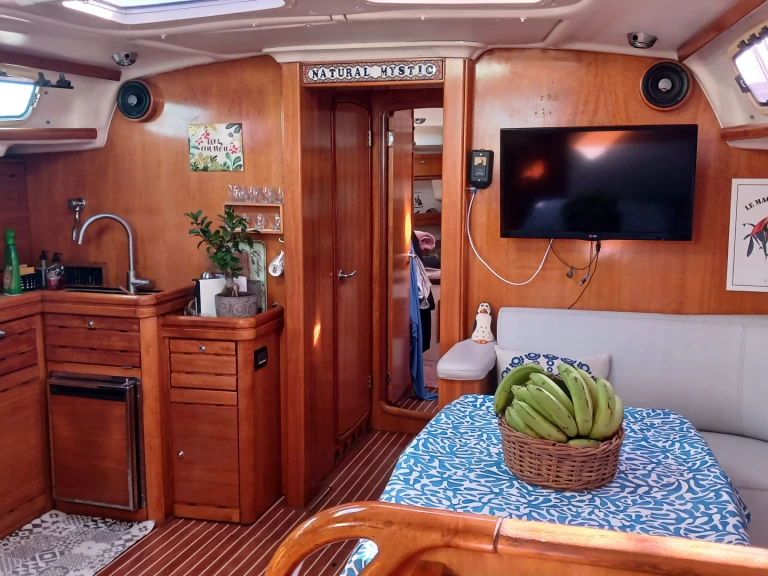 Hire a Bavaria Bavaria 46 Cruiser Le Marin