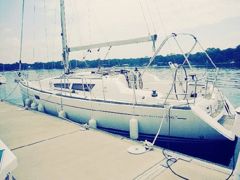 Hire a Jeanneau Sun Odyssey 36i Corfu