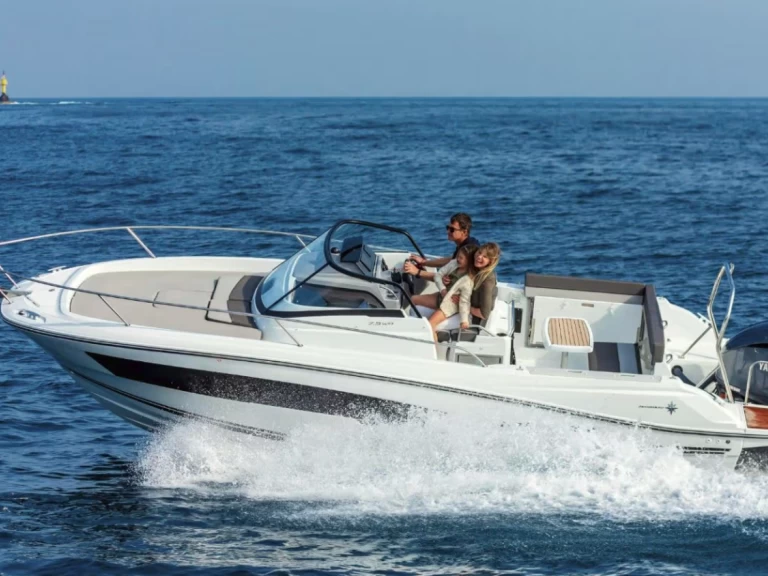 Motorboat to hire Marina de Palamós at the best price