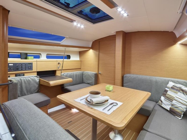 Sailboat hire in Corfu - Jeanneau Sun Odyssey 419