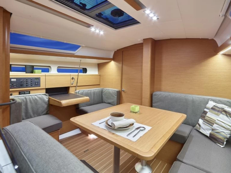 Sailboat hire in Corfu - Jeanneau Sun Odyssey 419