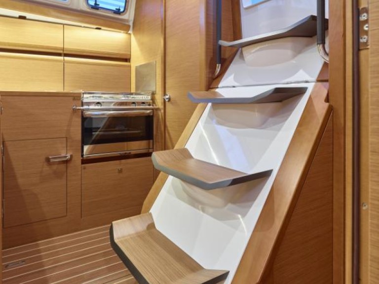 Charter a Jeanneau Sun Odyssey 419 in Corfu on Samboat