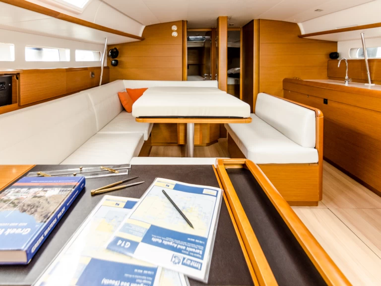 Yacht hire Corfu cheap Sun Odyssey 519