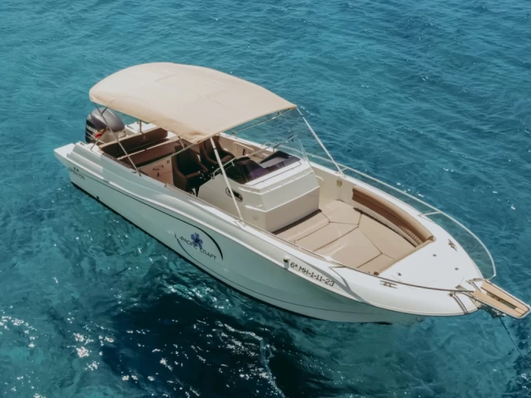 Charter a Pacific Craft Pacific Craft 750 Open in Empuriabrava on Samboat
