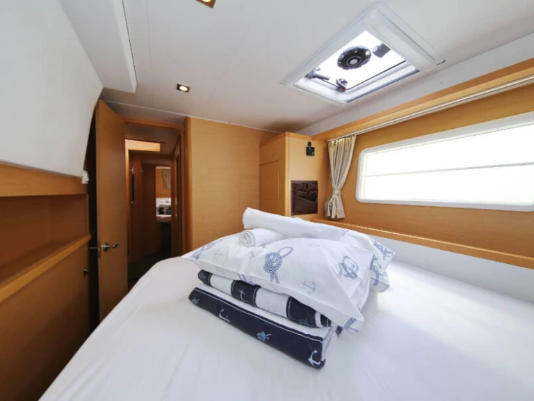 Lagoon Lagoon 40 charter bareboat or skippered in  Betina