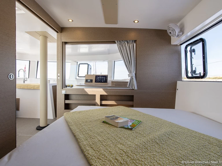 Yacht hire La Grande-Motte cheap Neel 47