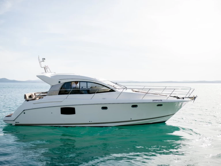 Motorboat to hire Zadar at the best price