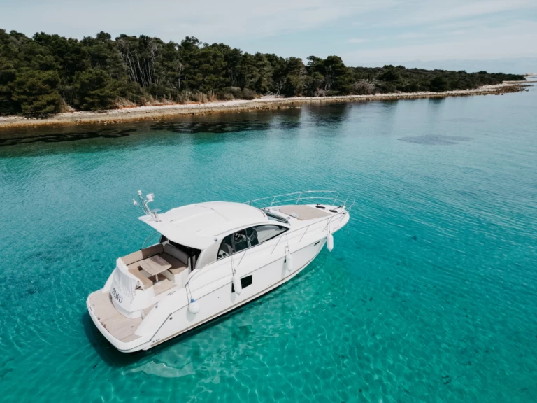 Yacht hire Zadar cheap Prestige 390 S