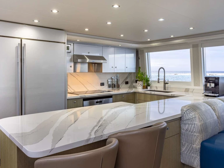 Luxury Yacht to hire Nassau at the best price