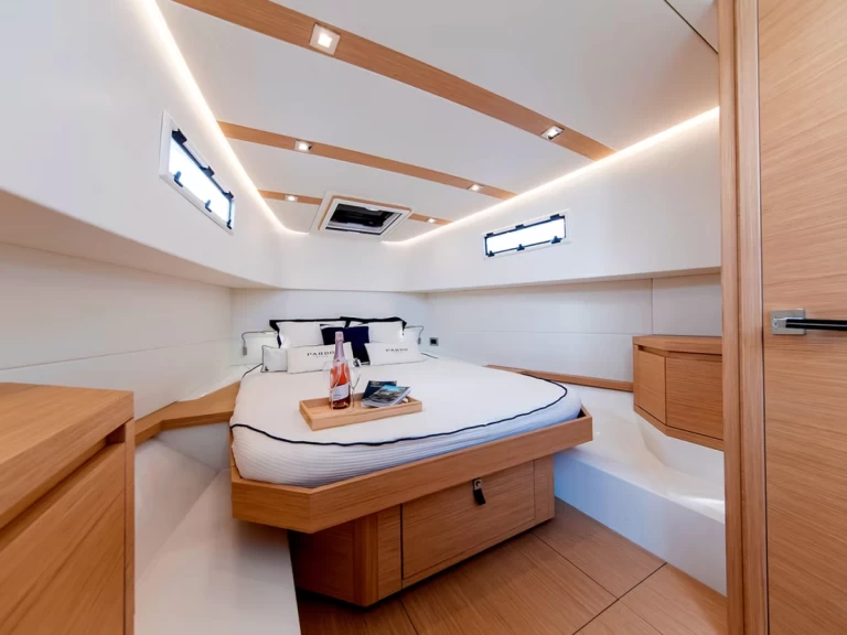 Pardo Yachts Pardo 38 charter bareboat or skippered in  Saint-Tropez