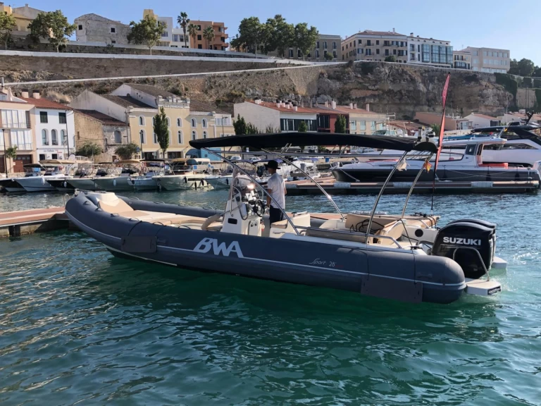Hire RIB Bwa with a boat licence