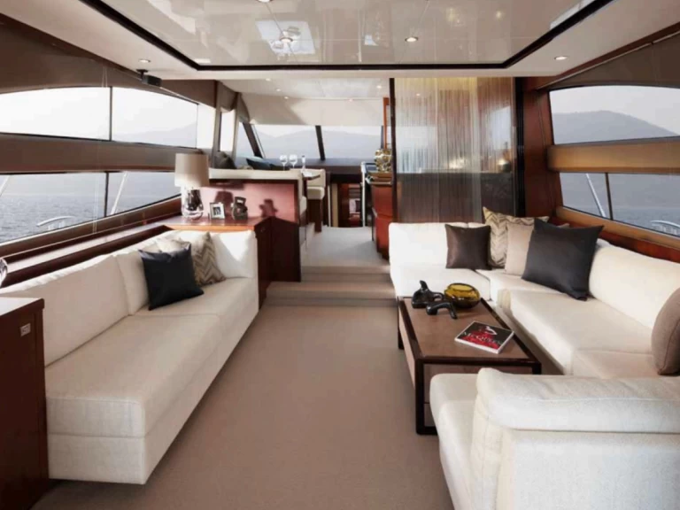 Charter a Princess 64 in Saint-Tropez on Samboat