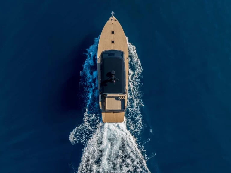 Hire Motorboat with or without skipper Colnago Split