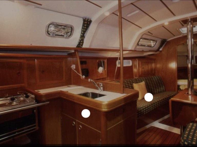 Yacht hire Lefkáda cheap Oceanis 34