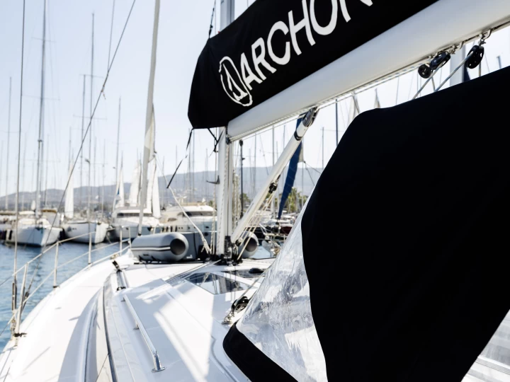 Hire Sailboat Bavaria with a boat licence