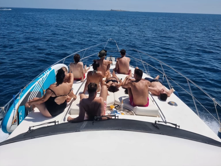 Charter a Fairline Squadron 59 in Torrevieja on Samboat