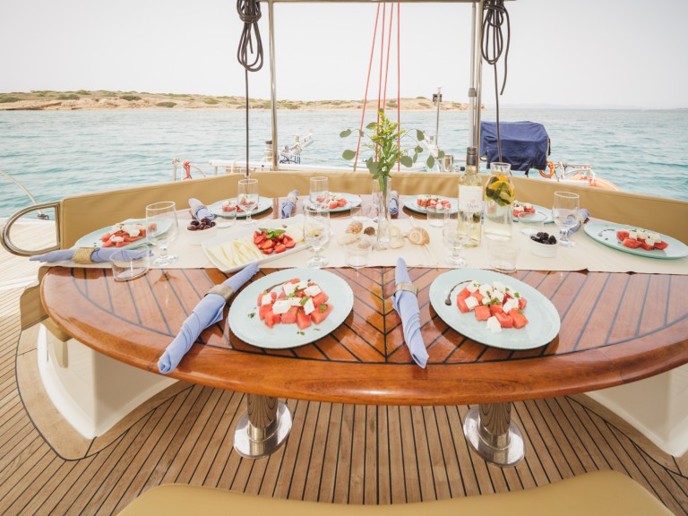 Hire Catamaran with or without skipper Fountaine Pajot Aegina