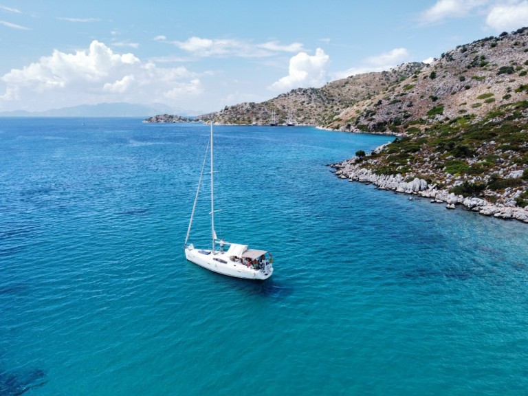 Yacht hire Adaköy cheap Oceanis 43