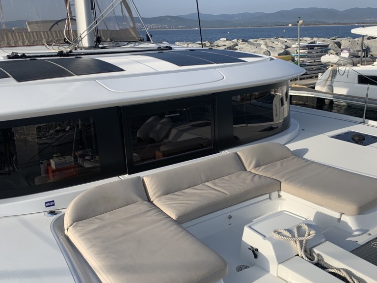 Catamaran to hire Saint-Raphaël at the best price