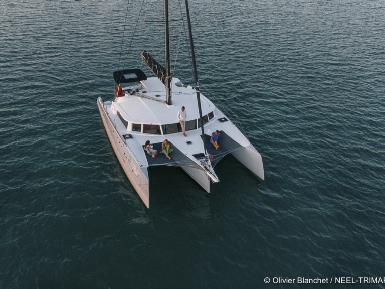 Catamaran to hire Saint-Raphaël at the best price