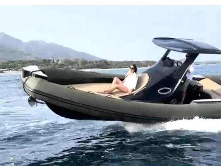 Hire RIB Antares with a boat licence