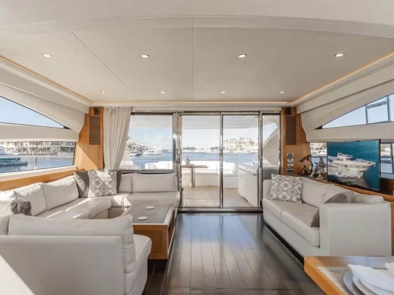 Hire Luxury Yacht Princess with a boat licence