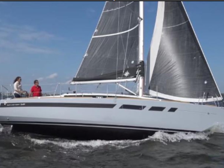 Hire a Bénéteau Sun Odyssey 349 Hyères