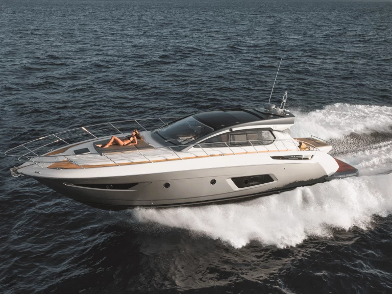 Motorboat to hire Positano at the best price