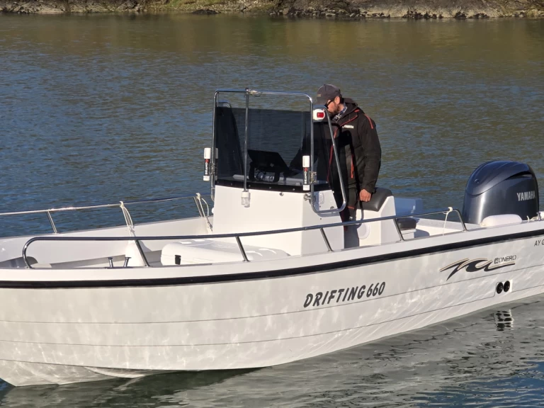 Conero 660 Drifting charter bareboat or skippered in  Le Palais