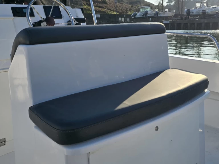 Yacht hire Le Palais cheap 660 Drifting