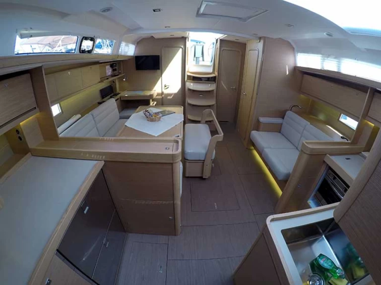 Hire a Dufour Dufour 460 Grand Large Šibenik