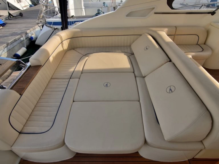 Yacht hire Capri cheap 388