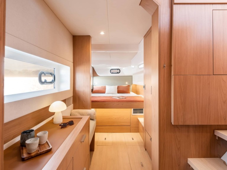 15 BALI 3.8 CATSMART charter bareboat or skippered in  Hyères