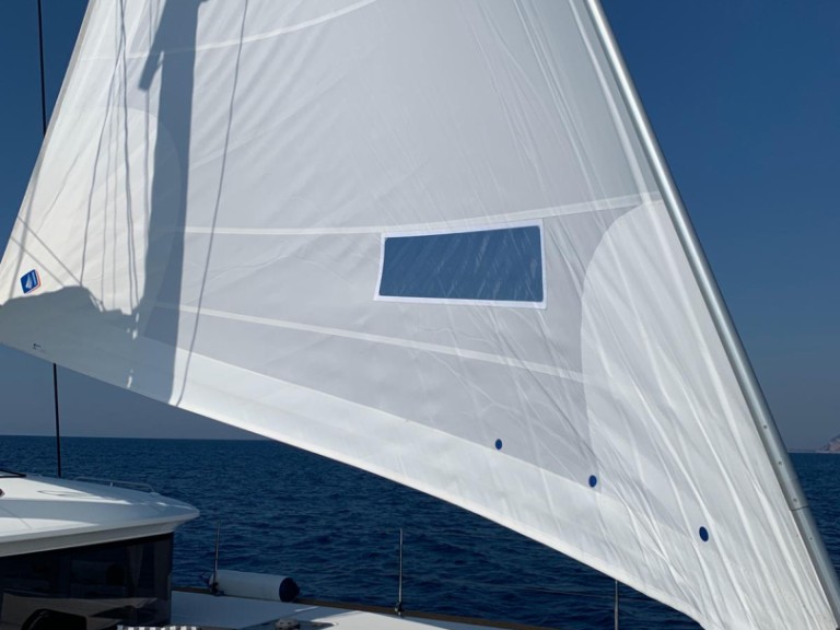 Charter a Lagoon Lagoon 450 in Cugnana Verde on Samboat