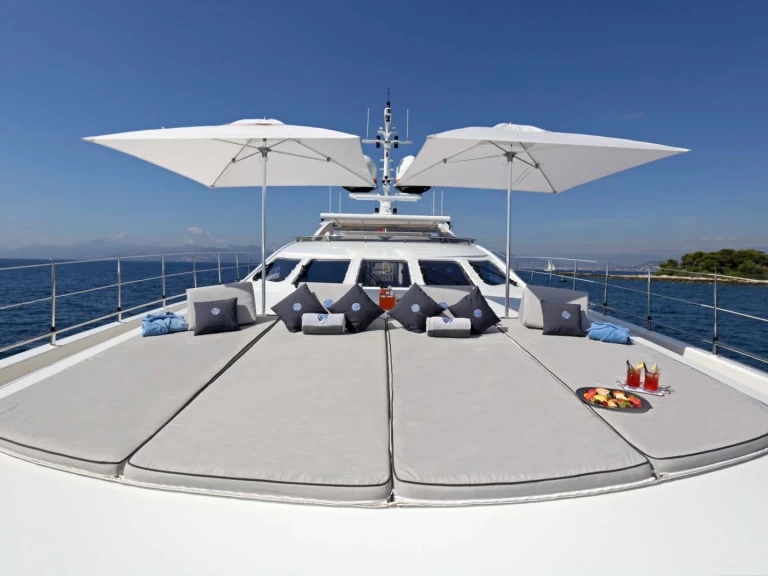 Luxury Yacht hire in Barcelona - Heesen AURELIA