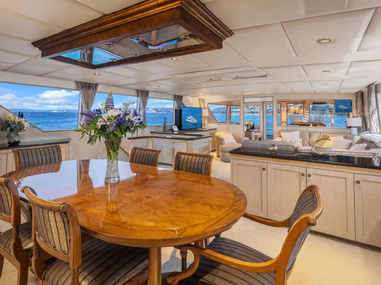 Hire Luxury Yacht with or without skipper Broward Seattle