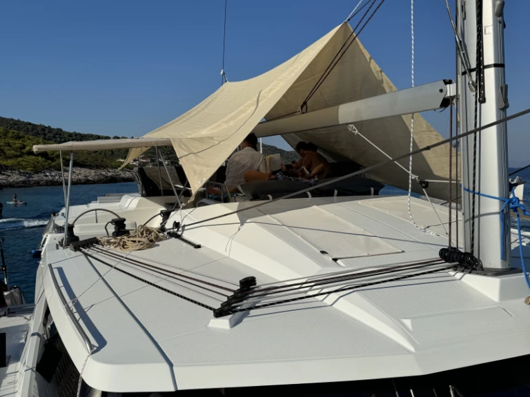 Catamaran to hire Pula at the best price