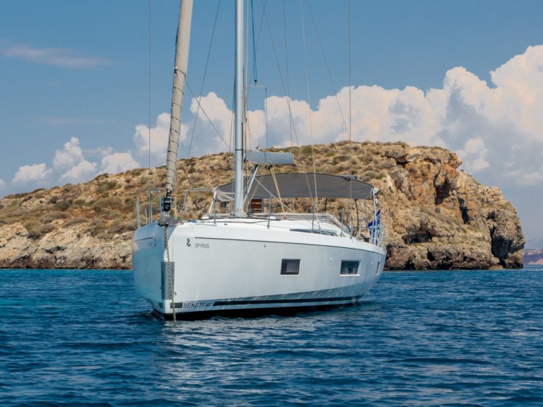 Bénéteau Oceanis 51.1 charter bareboat or skippered in  Alimos