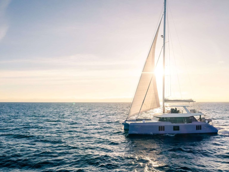 Charter a Sunreef Sunreef 70 in Alimos on Samboat