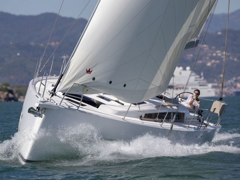 Yacht hire Baiona cheap Dufour 430 Grand Large