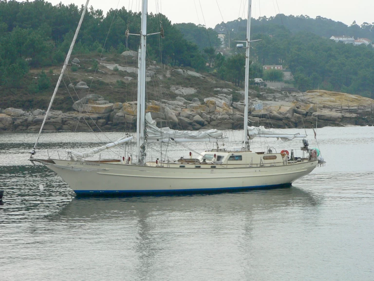 Hire a  Frers 72 Baiona