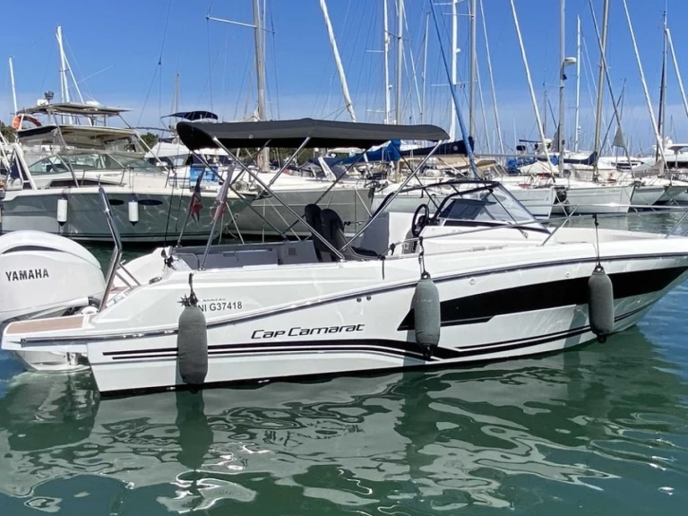Yacht charter Saint-Gilles-Croix-de-Vie - Jeanneau Cap Camarat 7.5 WA Serie 2 on SamBoat