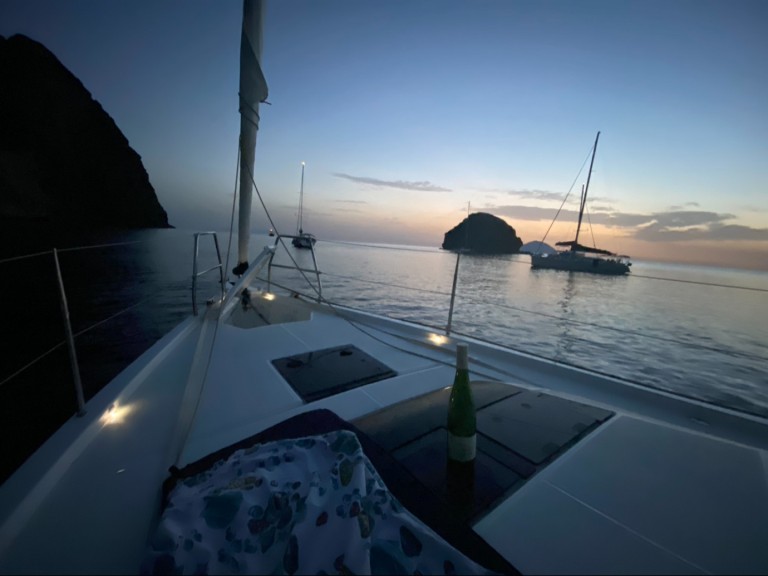 Yacht hire Furnari cheap Dufour 390