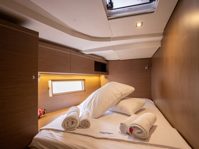 Hire a Bénéteau Oceanis 51.1 Furnari