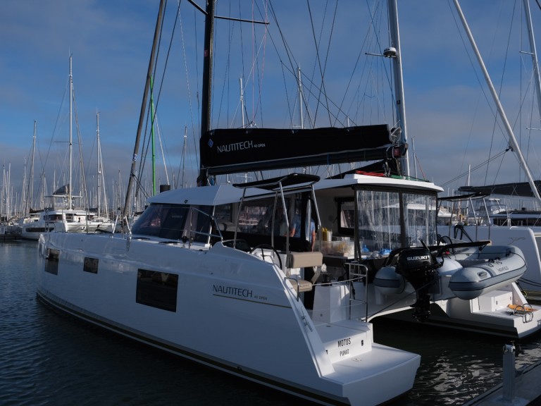 Catamaran to hire Punat at the best price