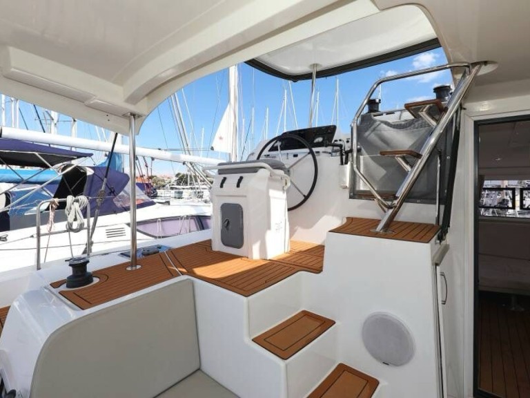 Hire a Lagoon Lagoon 42 Murter-Kornati