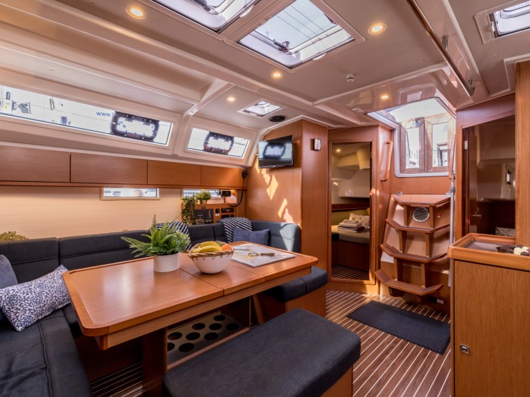 Sailboat to hire Split at the best price